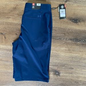 NWT UA youth golf shorts